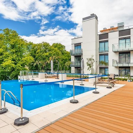 Apartamenty Sun & Snow Nadmorskie Tarasy Z Basenem Kołobrzeg Exterior foto